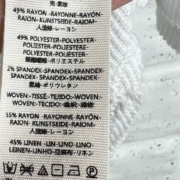 WE THE FREE Bubble Tee Oversized V-Neck White Shirt with Blue Embroidery Size XS - Picture 9 of 10